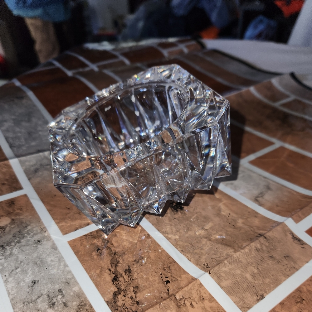 Elegant Lead Crystal Ashtray, Trinket Holder - Picture 2 of 5